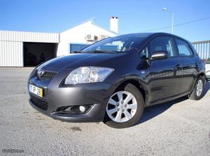 Toyota Auris 1.4 D4D Janeiro/10 - à venda - Ligeiros