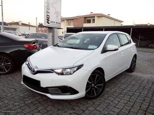 Toyota Auris Active +A/C Julho/16 - à venda - Ligeiros