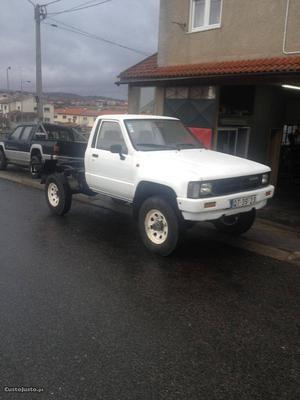 Toyota Hilux Ln 65 4x4 Março/90 - à venda - Pick-up/