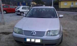 VW Bora v confort Setembro/00 - à venda - Ligeiros