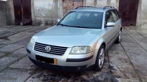 VW Passat 1.9 TDI 130cv Maio/03 - à venda - Ligeiros