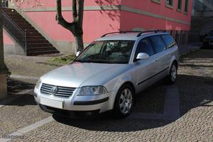 VW Passat Variant cv Fevereiro/05 - à venda -