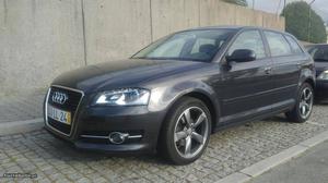 Audi A3 Sport S-tronic 184 Março/11 - à venda - Ligeiros