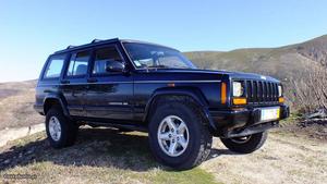 Jeep Cherokee XJ Limited 2.5TD 4x4 Fevereiro/98 - à venda -
