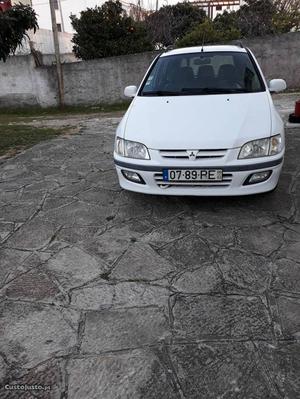 Mitsubishi Space Star 1.3 GLX Abril/00 - à venda - Ligeiros