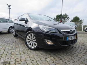 Opel Astra 1.7 CDTi Cosmo Janeiro/11 - à venda - Ligeiros