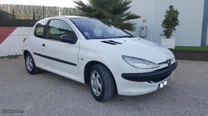 Peugeot 206 HDI Dezembro/02 - à venda - Comerciais / Van,