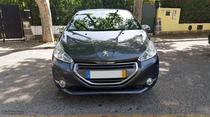 Peugeot 208 ALLURE 1.2 VTi 82 3P Outubro/12 - à venda -