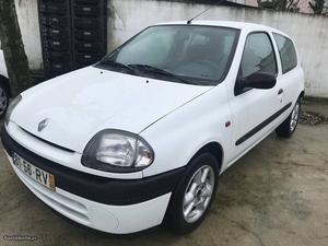 Renault Clio 1.5 dci Junho/01 - à venda - Comerciais / Van,