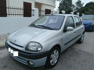 Renault Clio 5 lugares Abril/99 - à venda - Ligeiros
