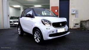 Smart ForTwo autom sinistrado Abril/15 - à venda - Ligeiros