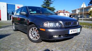 Volvo V D Dezembro/03 - à venda - Ligeiros