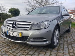 Mercedes-Benz C 220 Avantgade Abril/11 - à venda - Ligeiros