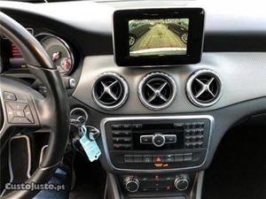 Mercedes-Benz GLA 200 gla Junho/14 - à venda - Ligeiros