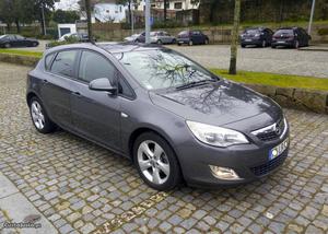 Opel Astra J 1.3 CDTi 95cv Maio/11 - à venda - Ligeiros