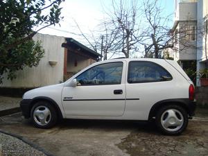 Opel Corsa Sport 80 CV Gasolina Dezembro/93 - à venda -