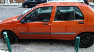 Renault Clio 1.2 Setembro/97 - à venda - Ligeiros