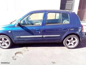 Renault Clio 1.5 dci 5portas Abril/04 - à venda - Ligeiros