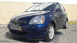 Toyota Yaris Sol Março/00 - à venda - Ligeiros