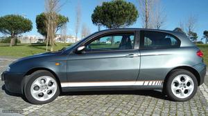 Alfa Romeo 147 T.Spark 1.6 c/120cv Abril/01 - à venda -