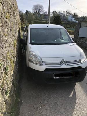 Citroën Berlingo 3 lugares Fevereiro/15 - à venda -