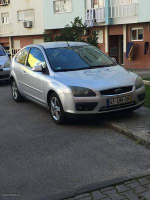 Ford Focus sport van Maio/07 - à venda - Comerciais / Van,