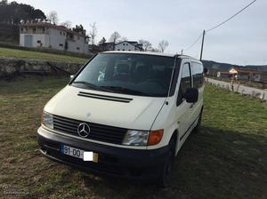 Mercedes-Benz Vito 112 CDI 9 Lugares Março/99 - à venda -