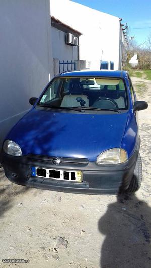 Opel Corsa B  Dezembro/96 - à venda - Ligeiros