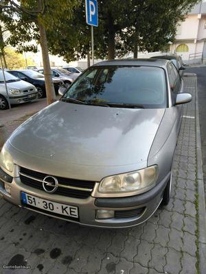 Opel Omega 2.5 mv6 Novembro/96 - à venda - Ligeiros