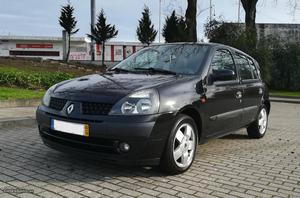 Renault Clio 1.5 dCi 5 Lug Outubro/02 - à venda - Ligeiros