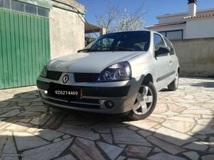 Renault Clio 1.5 dci 85cv AC Agosto/03 - à venda - Ligeiros