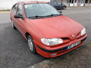 Renault Mégane 1.4e Abril/97 - à venda - Ligeiros