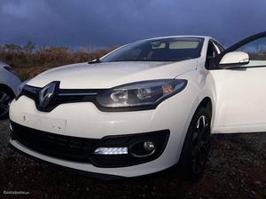 Renault Mégane Dinamik Janeiro/14 - à venda - Ligeiros