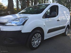 Citroën Berlingo 3 lugares 90 cavalos Maio/14 - à venda -