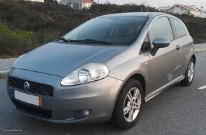 Fiat Grande Punto 1.3 M-Jet Giugiard Junho/07 - à venda -