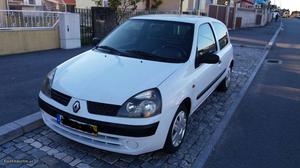 Renault Clio 1.5 dci jeitoso Outubro/02 - à venda -