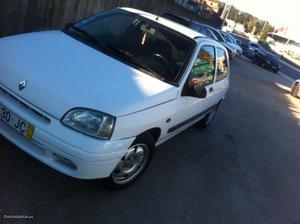 Renault Clio 1.9 Dir assistida Abril/97 - à venda -