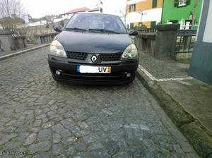 Renault Clio clio Abril/03 - à venda - Ligeiros