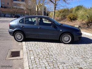 Seat Leon cv Março/00 - à venda - Ligeiros