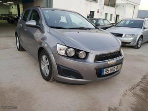 Chevrolet Aveo 38 mil km Maio/13 - à venda - Ligeiros