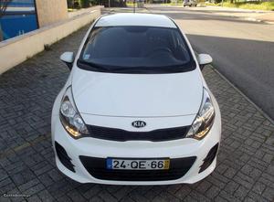 Kia Rio 1.1 CRDi LX Julho/15 - à venda - Ligeiros