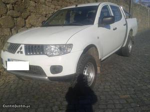 Mitsubishi L tdi Junho/10 - à venda - Pick-up/