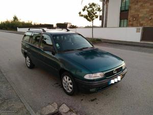 Opel Astra Caravan 1.7TD Izusu Fevereiro/95 - à venda -