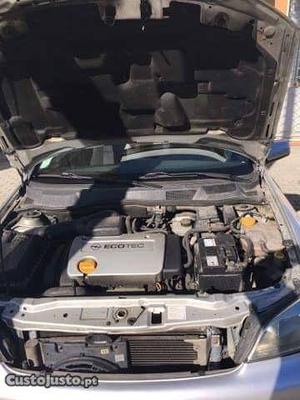 Opel Astra Sport 1.4 Janeiro/99 - à venda - Ligeiros