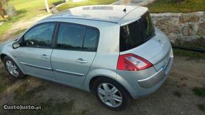 Renault Mégane 2 Março/03 - à venda - Ligeiros