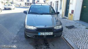 Fiat Strada 1.7 td Janeiro/01 - à venda - Pick-up/