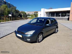 Ford Focus 1.4 Abril/03 - à venda - Ligeiros Passageiros,