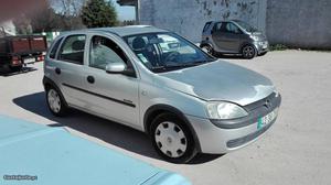 Opel Corsa Confort Maio/02 - à venda - Ligeiros