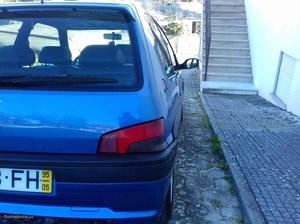 Peugeot 106 Xsi Maio/95 - à venda - Ligeiros Passageiros,