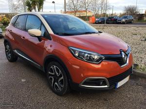 Renault Captur Exclusive Fevereiro/15 - à venda - Ligeiros